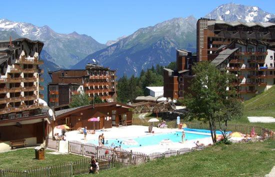 La Tania La Saboia Sleep 8 Private Sauna Lounge Dining 2 Bathrooms Kitchen 2 Balconies Ski In Out Exterior photo